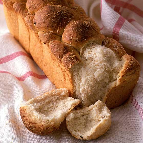 Duona su Parmezano sūriu ir raudonėliais